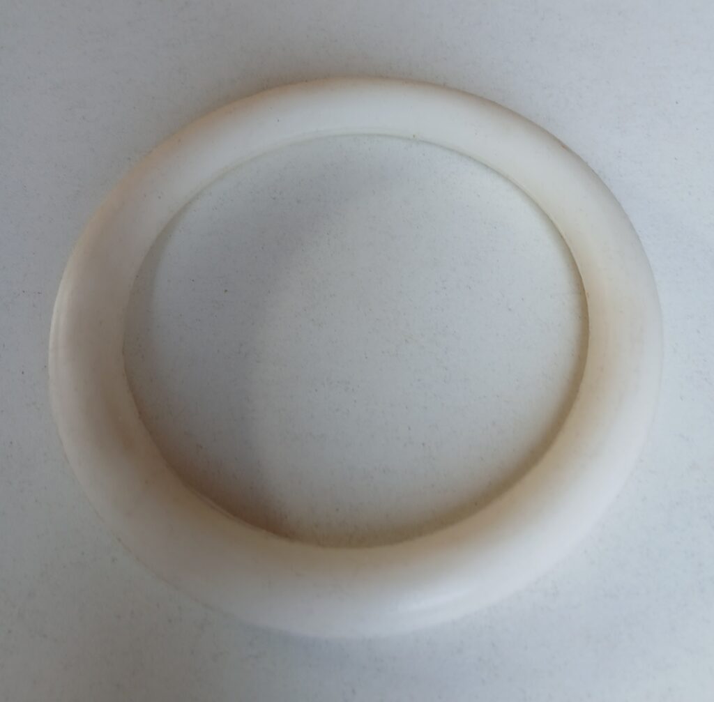 BASE DE JEBE PARA CUENCO DE CUARZO - 25 soles