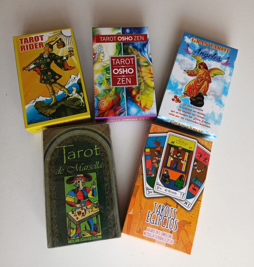 CARTAS DE TAROT Precio 25 soles