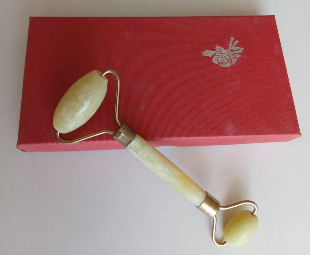 RODILLO FACIAL CUARZO VERDE precio 25 soles